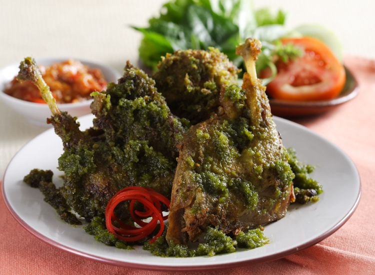 Bebek goreng sambal hijau