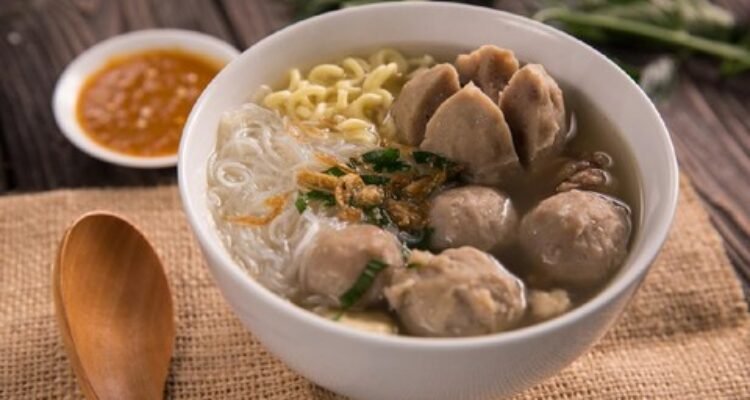 Tips Membuat Bakso Urat: Rahasia Kenyal, Gurih, dan Lezat