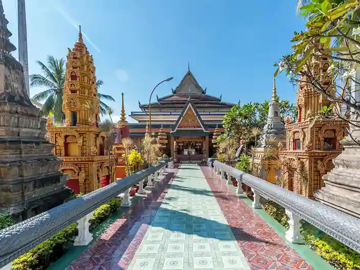Siem Reap, Kota Kuil Megah yang Bikin Wisata Kamboja Terasa Berbeda